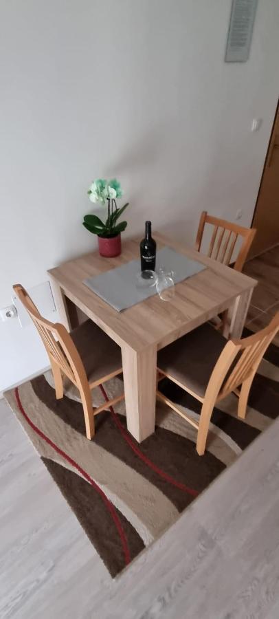 Apartmani Italo Biograd Na Moru Esterno foto