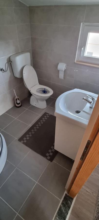 Apartmani Italo Biograd Na Moru Esterno foto