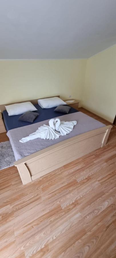 Apartmani Italo Biograd Na Moru Esterno foto