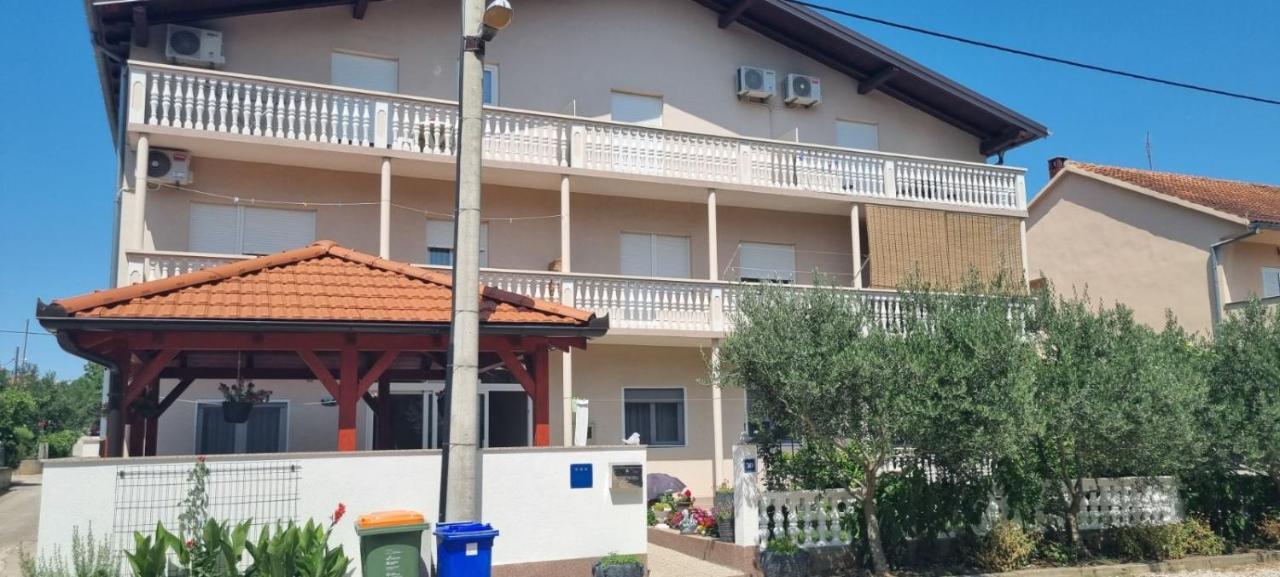 Apartmani Italo Biograd Na Moru Esterno foto