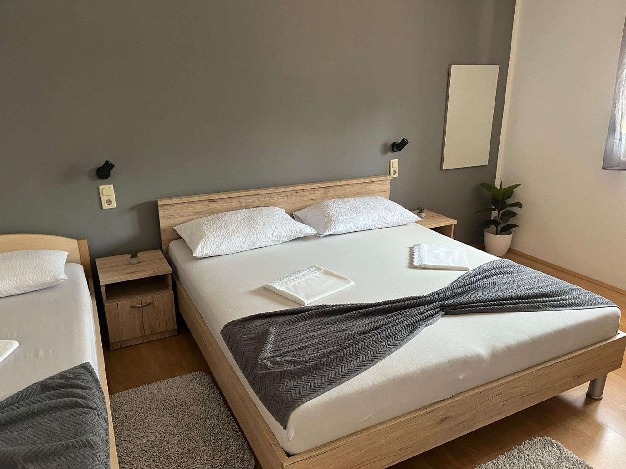 Apartmani Italo Biograd Na Moru Esterno foto